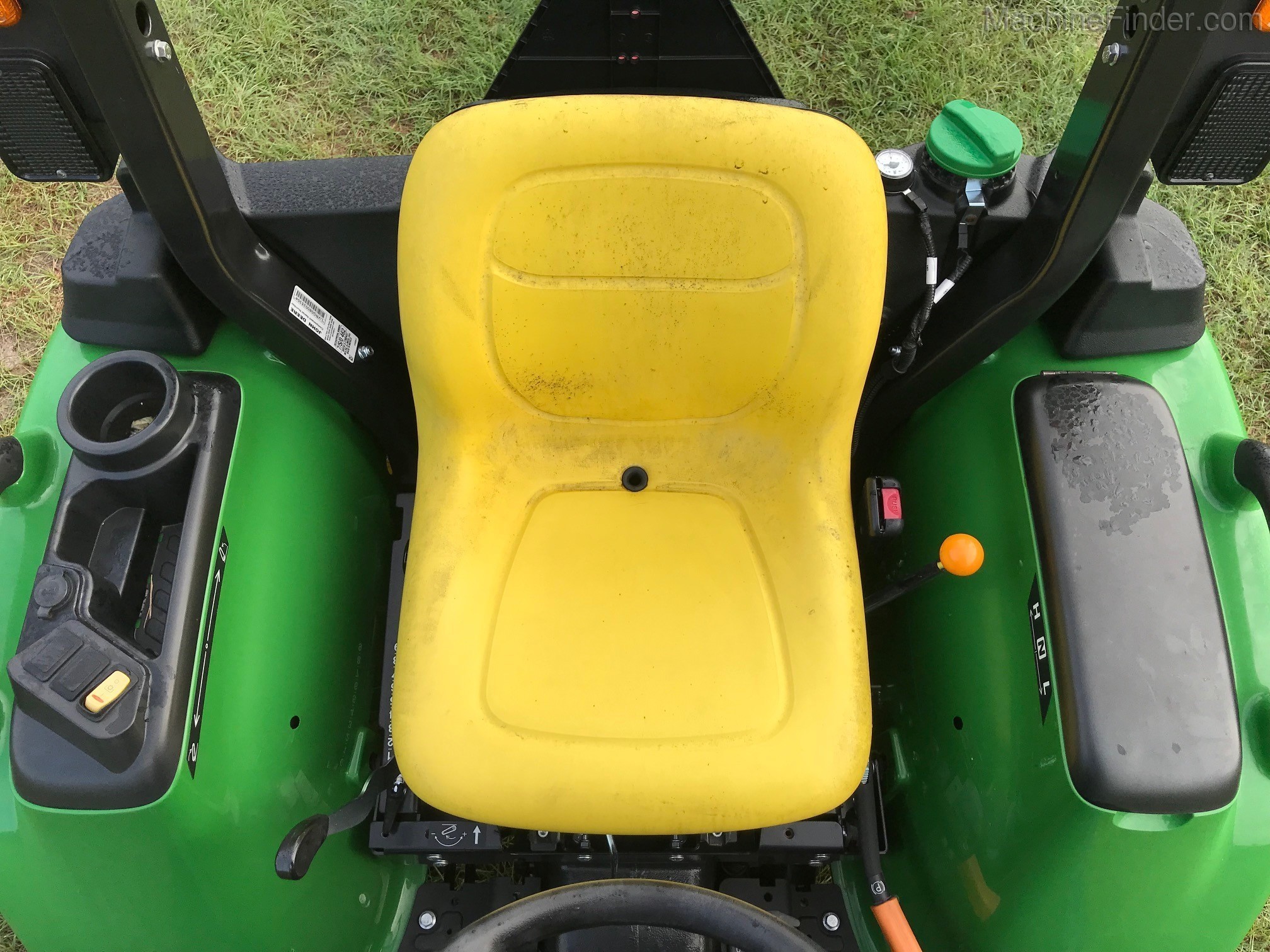 2020 John Deere 3025E Package Image 8