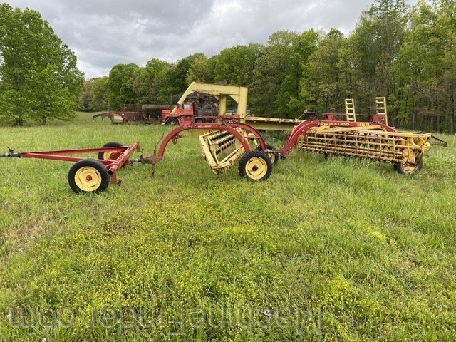 New Holland 258 Image 3