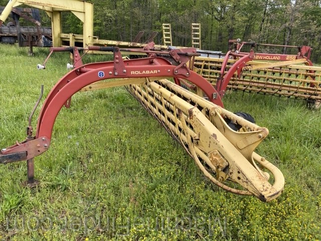 New Holland 258 Image 5