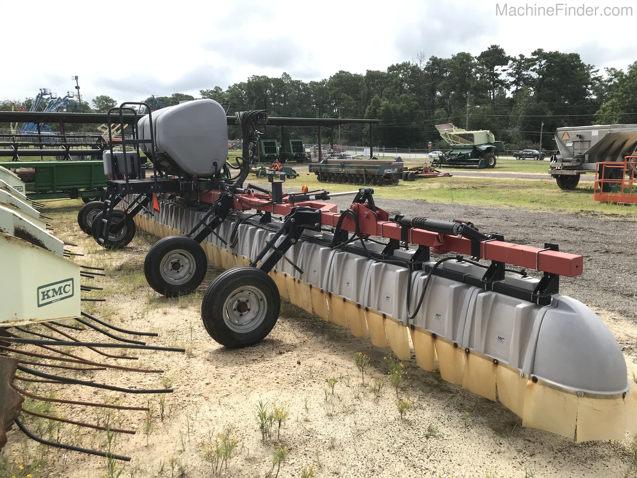 2015 Willmar Fabrication 640 Image 3