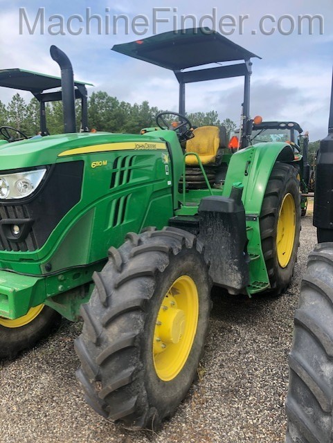 2017 John Deere 6110M Image 1