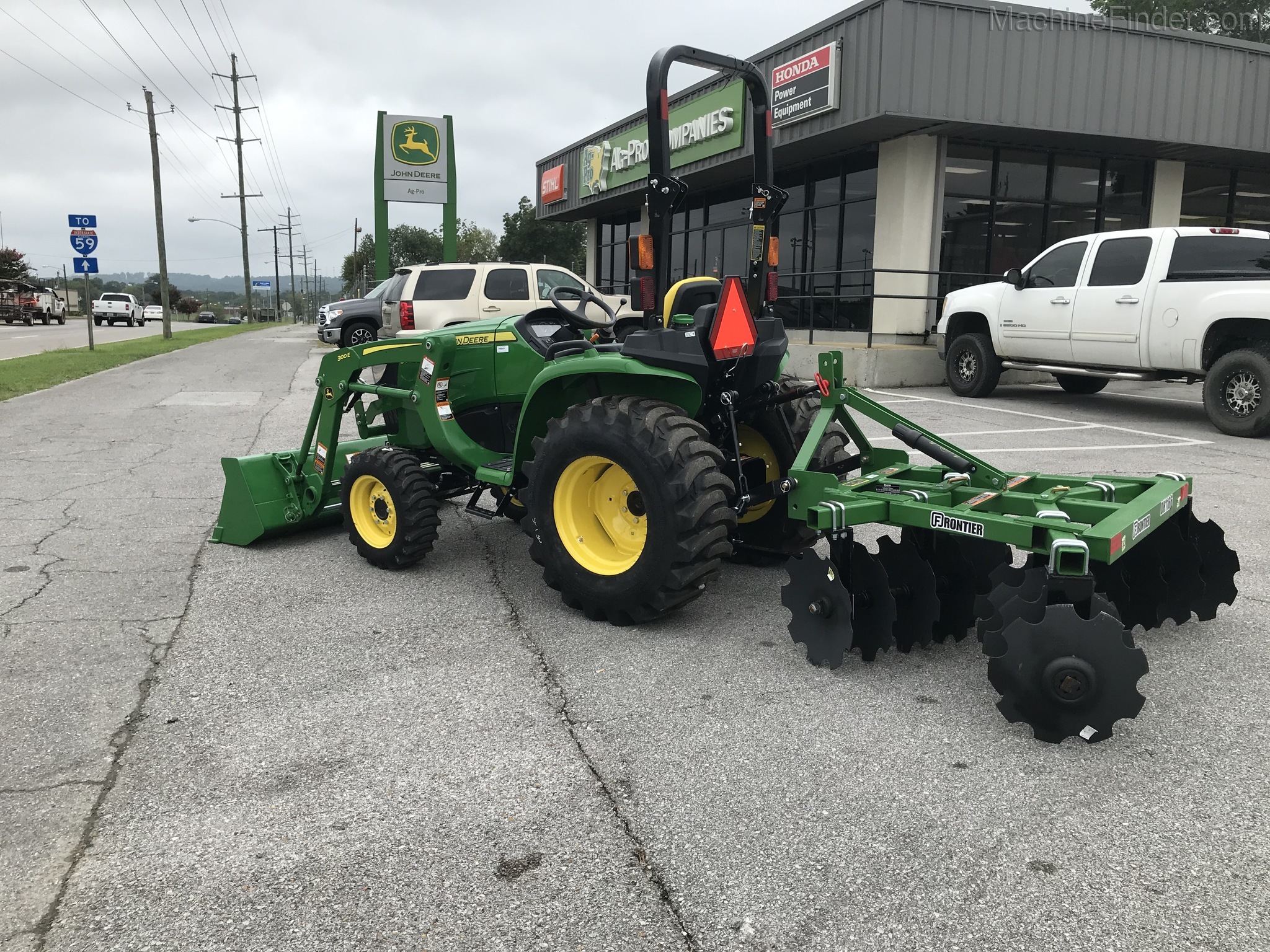 2020 John Deere 3025E Image 1