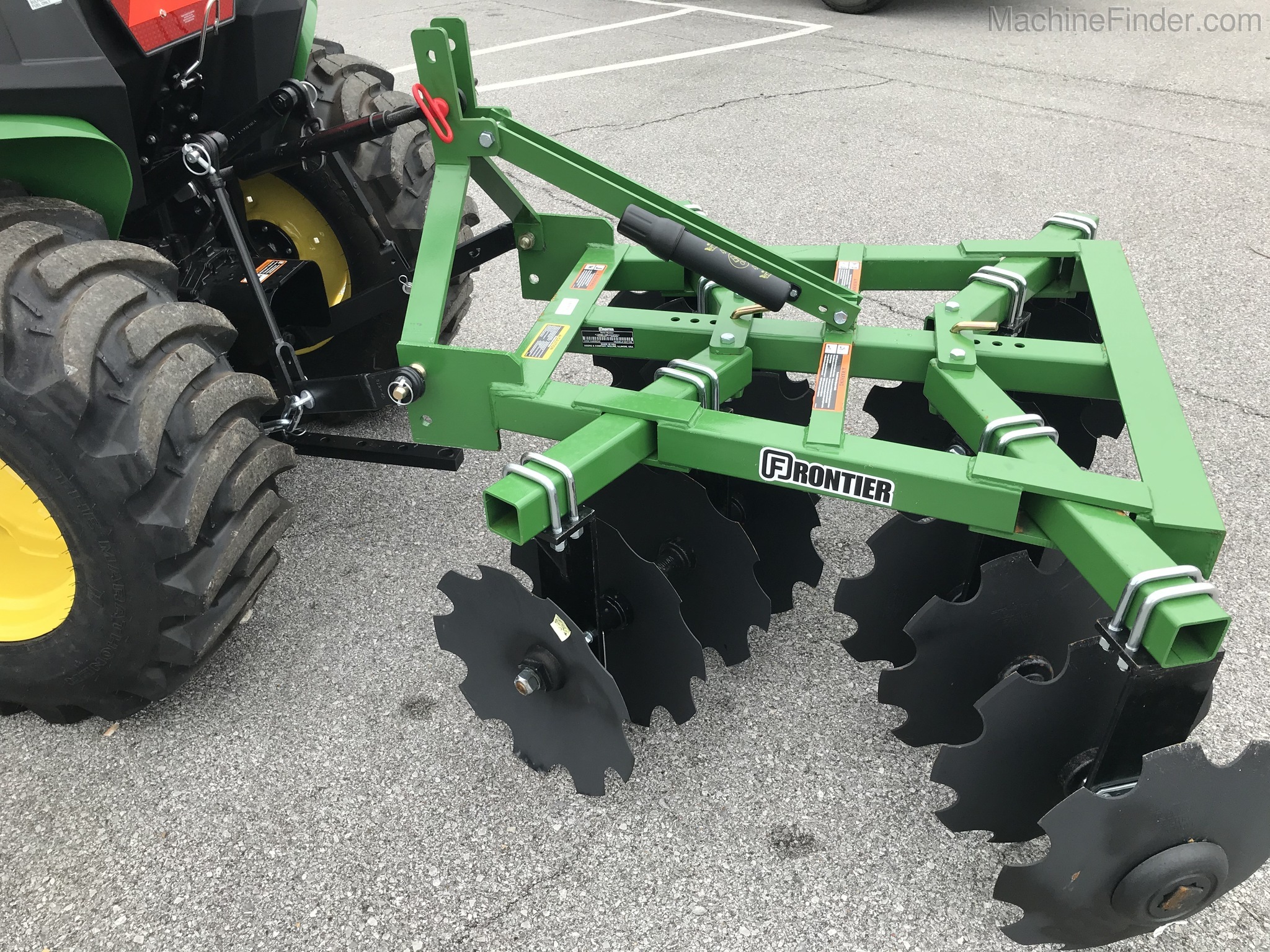 2020 John Deere 3025E Image 4