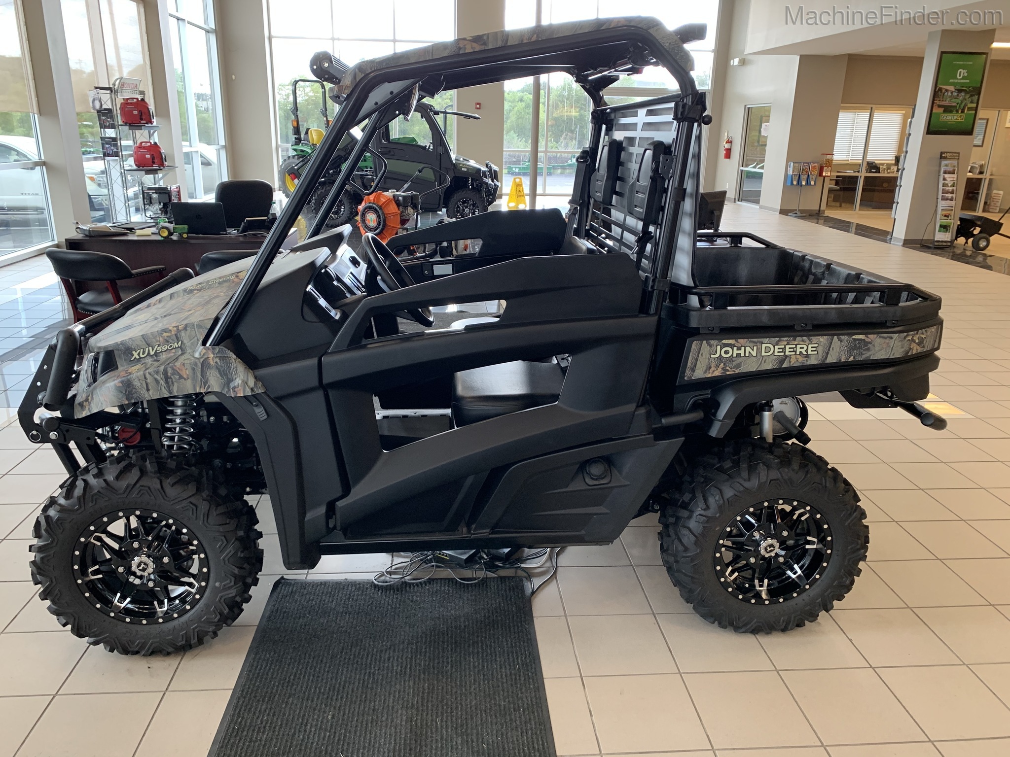 2020 John Deere XUV590M Image 2