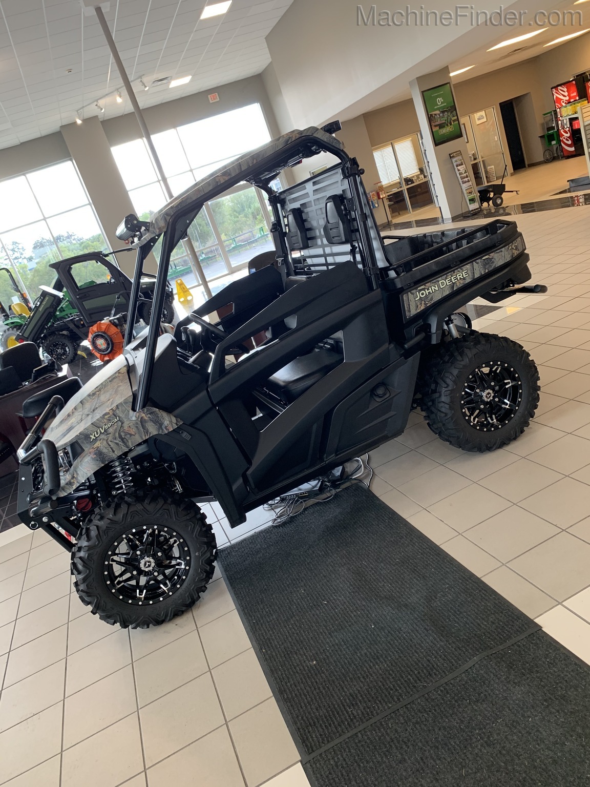 2020 John Deere XUV590M Image 5