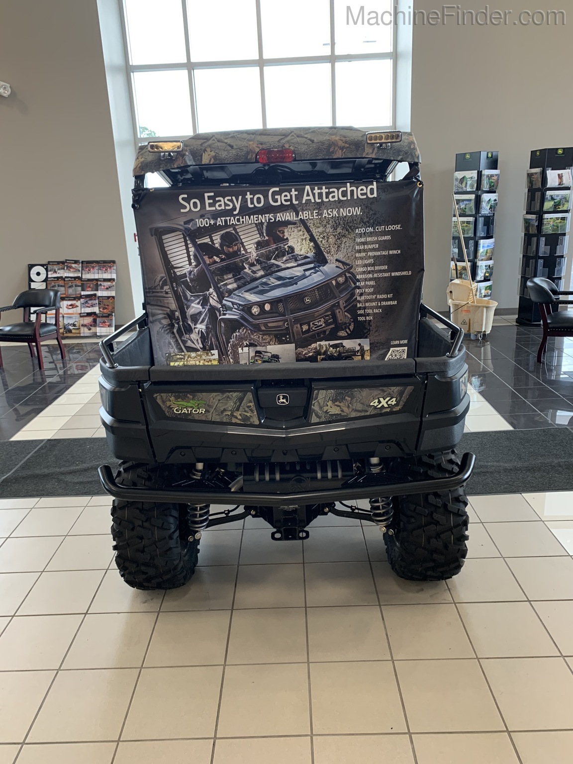 2020 John Deere XUV590M Image 4