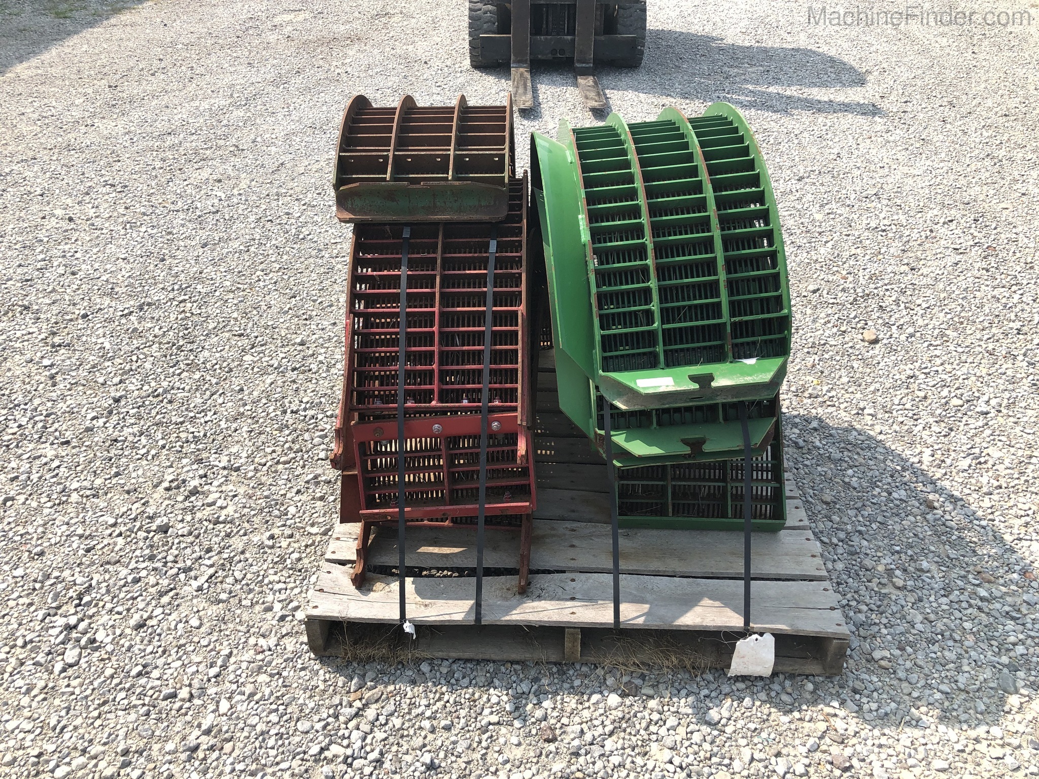 John Deere LARGE WIRE CONCAVES Image 3