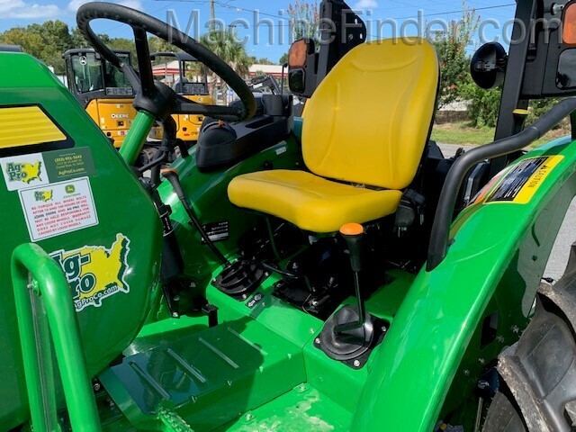 2020 John Deere 5045E Image 3