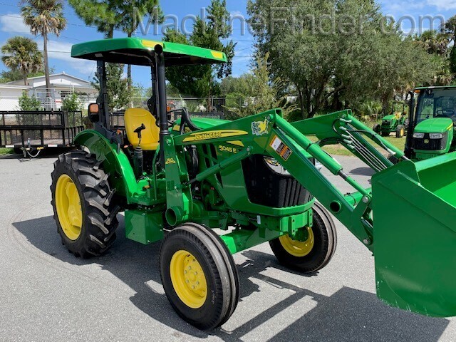 2020 John Deere 5045E Image 11
