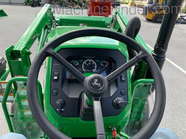 2020 John Deere 5045E Image 6