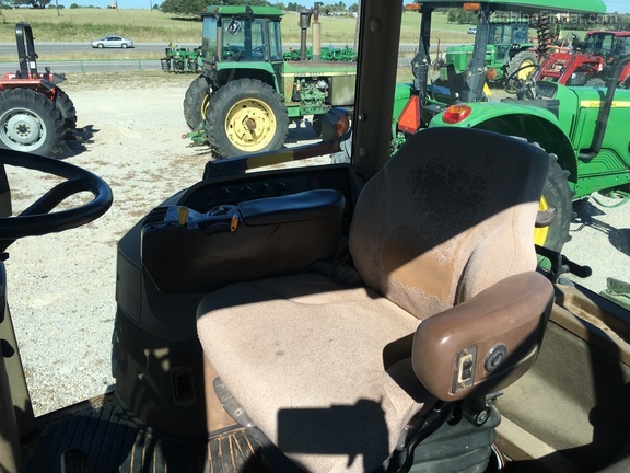 2000 John Deere 8310 Image 8
