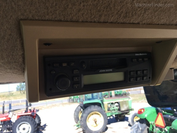 2000 John Deere 8310 Image 10