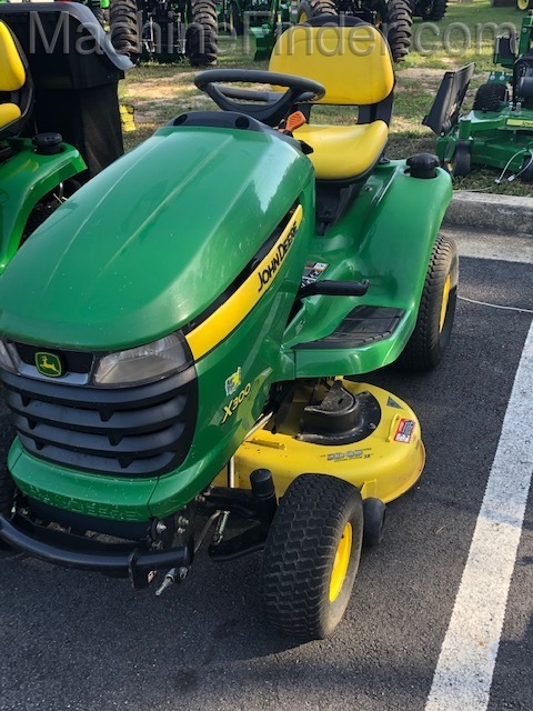 2005 John Deere X300 Image 1