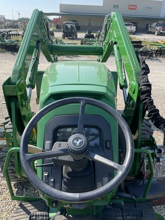 2015 John Deere 5100E Image 11