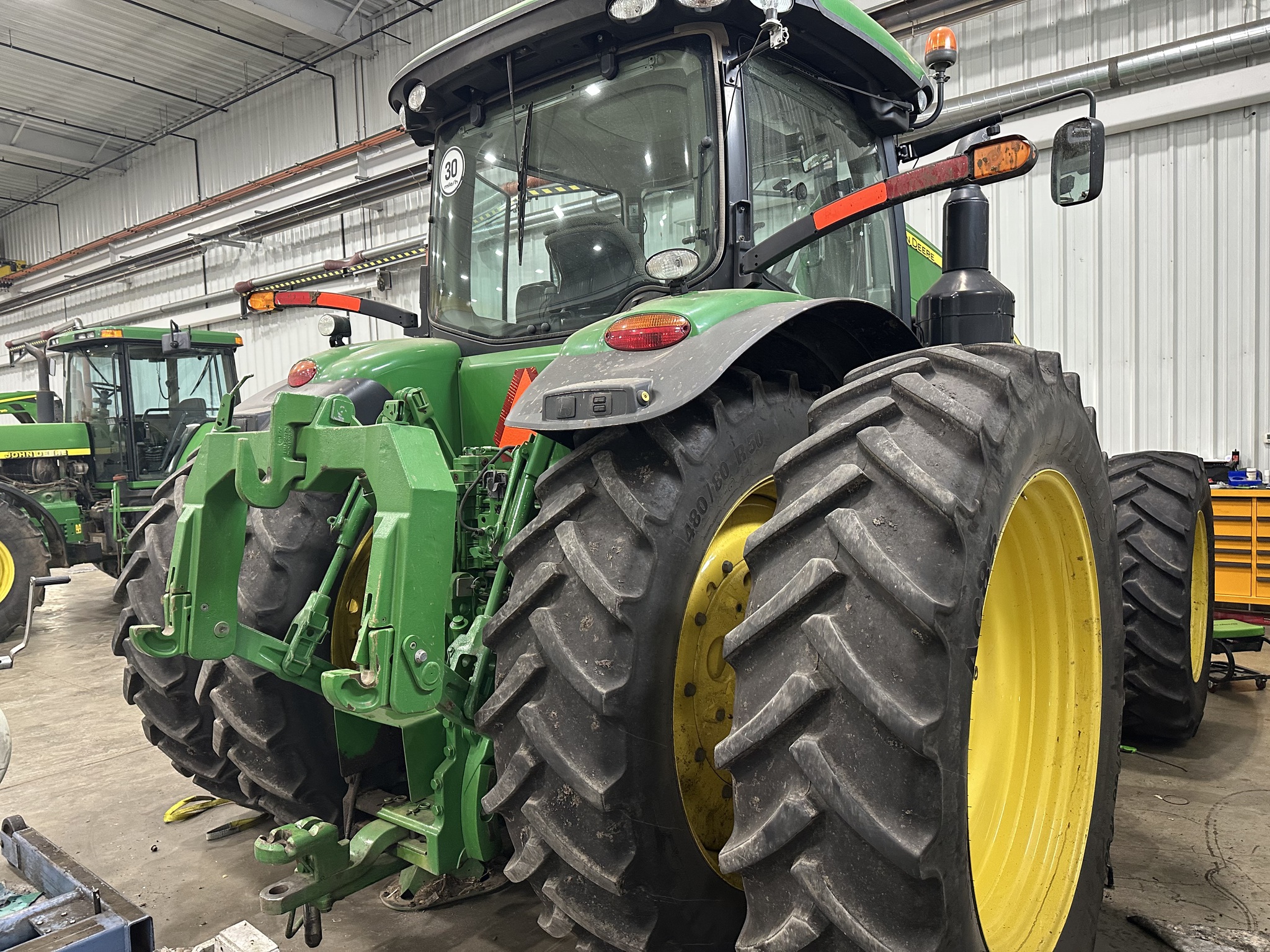 2015 John Deere 8320R Image 5