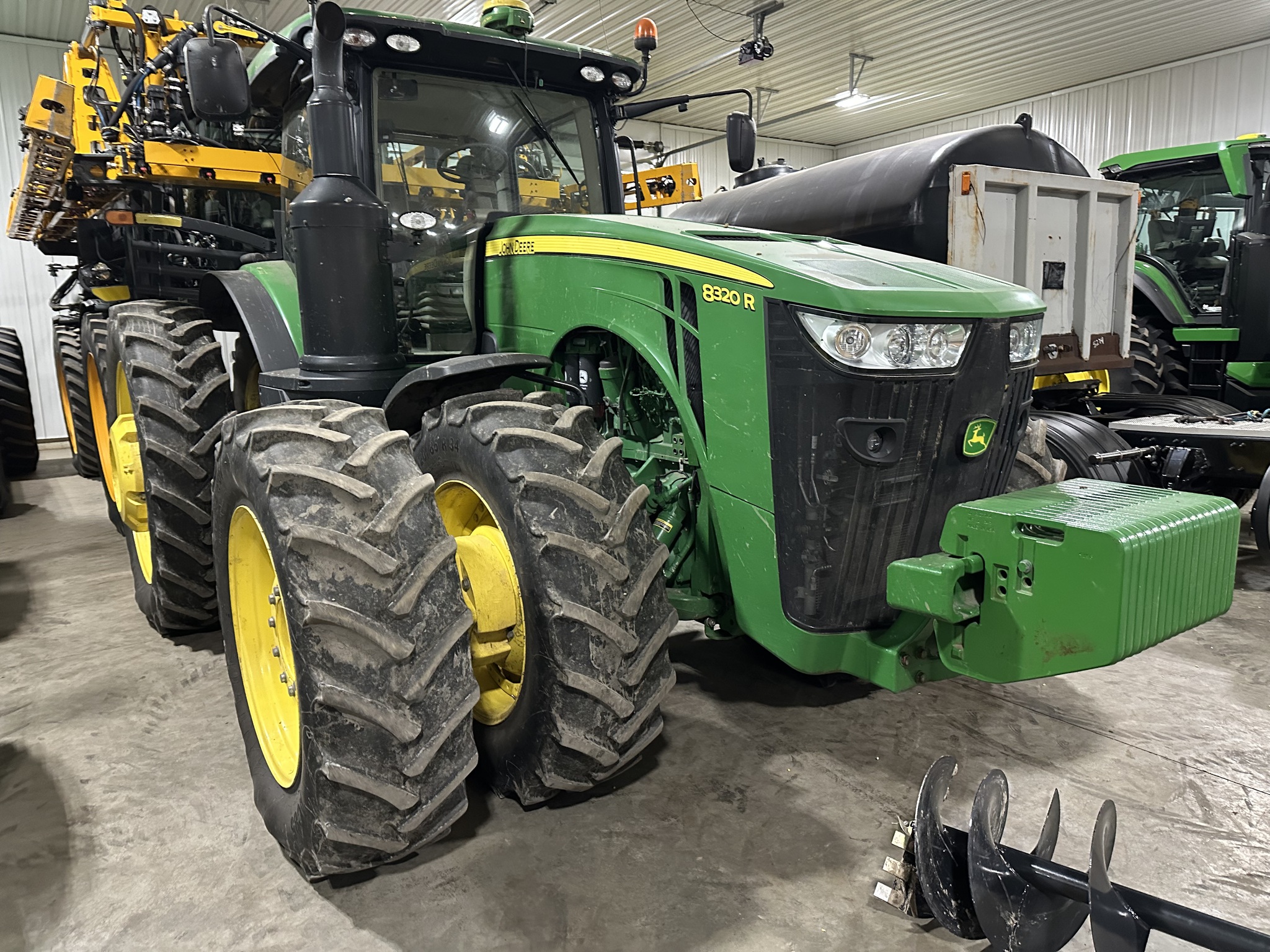 2015 John Deere 8320R Image 1