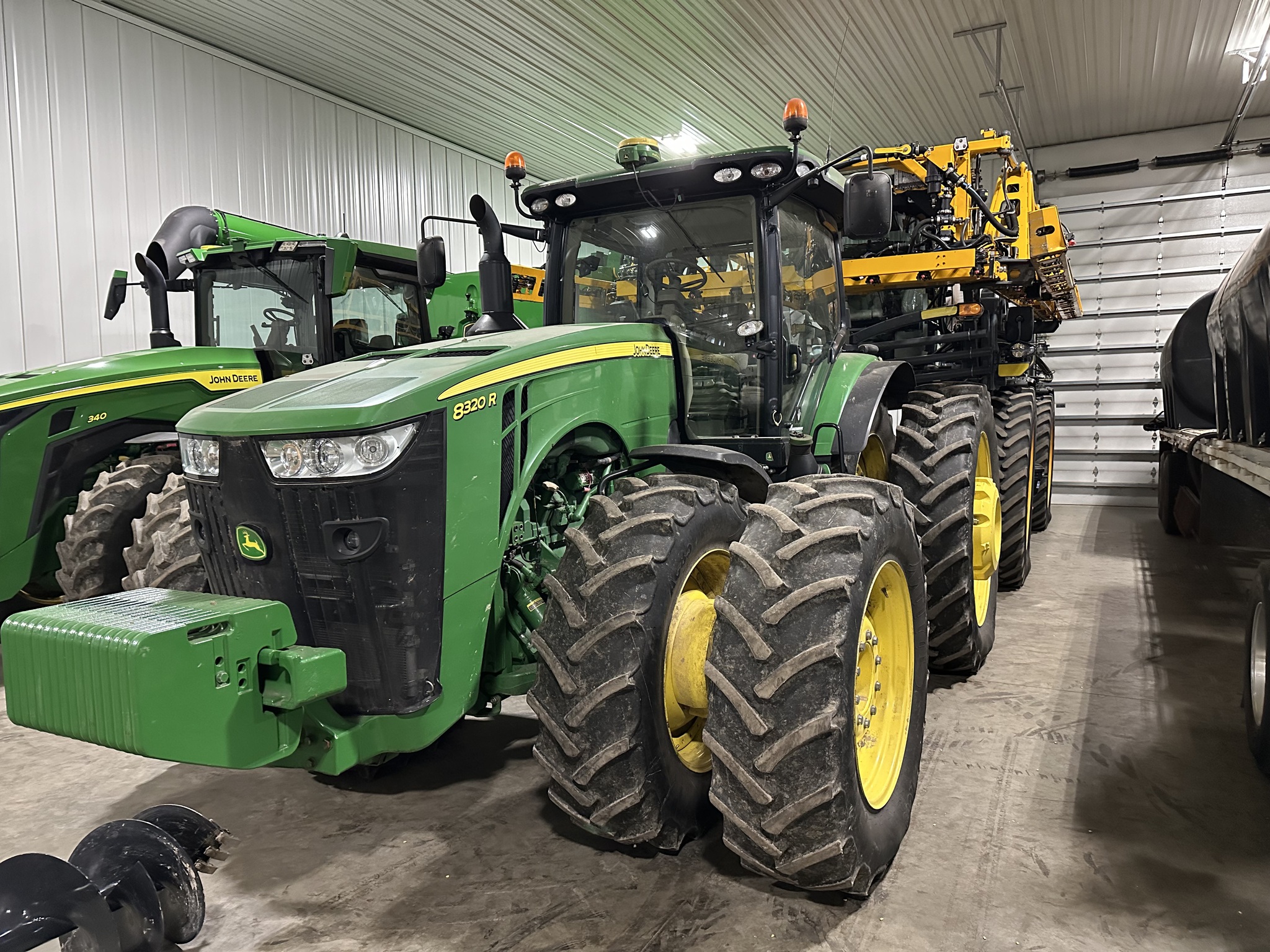2015 John Deere 8320R Image 4