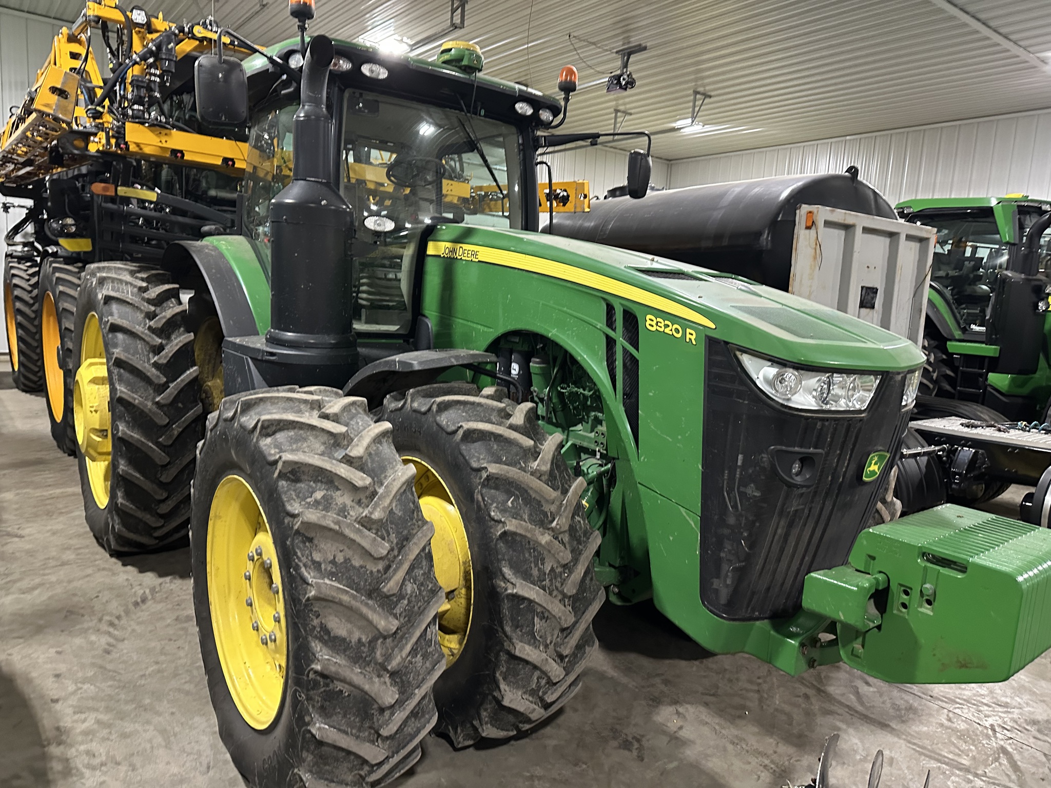 2015 John Deere 8320R Image 2