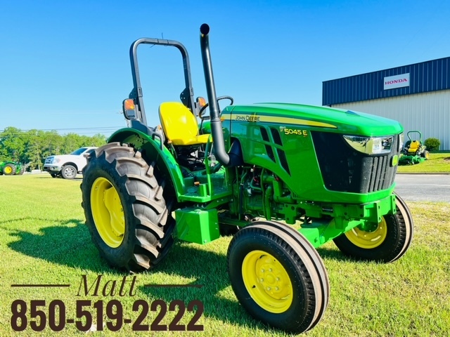 2023 John Deere 5045E Image 8