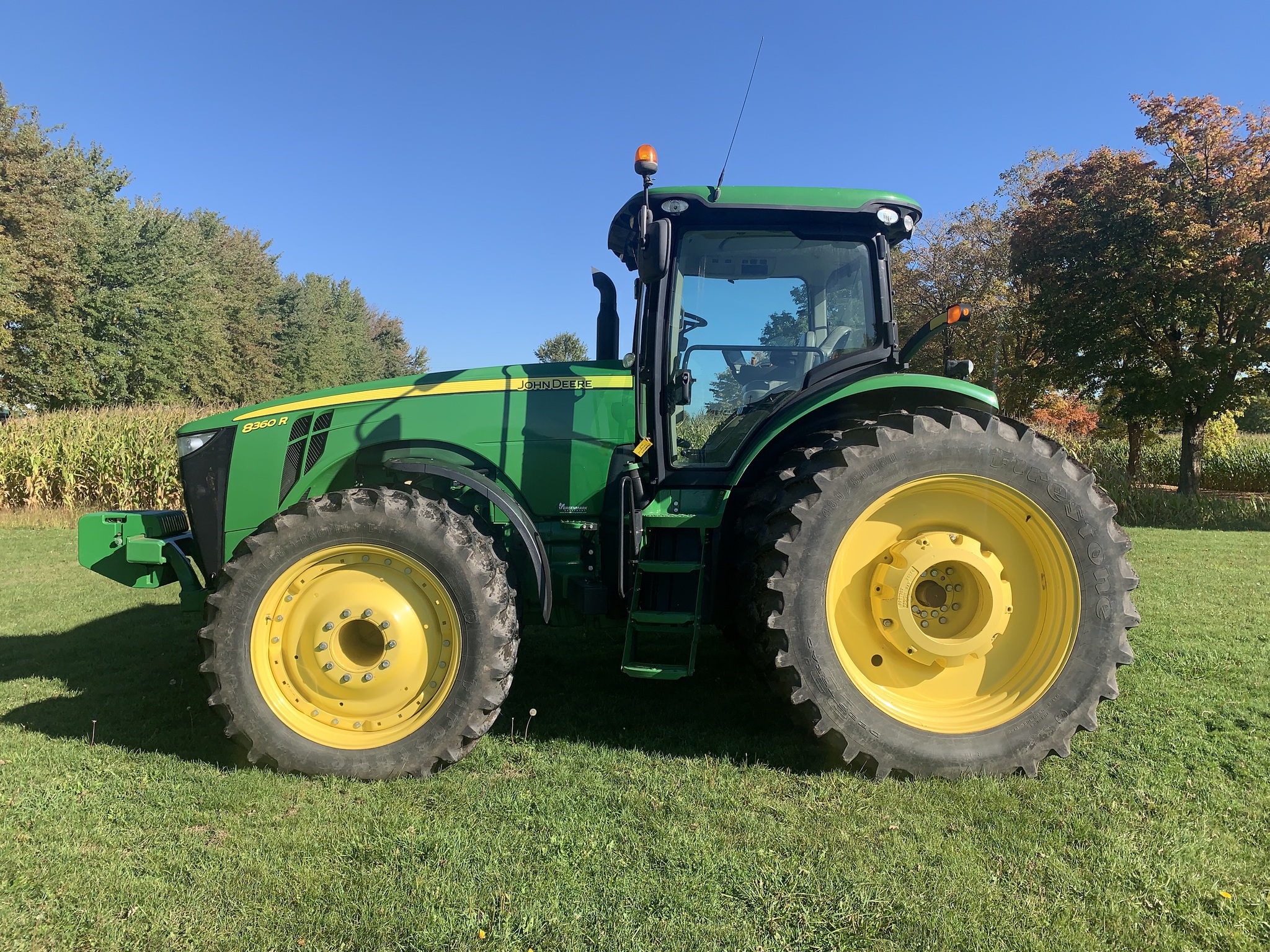 2012 John Deere 8360R Image 3