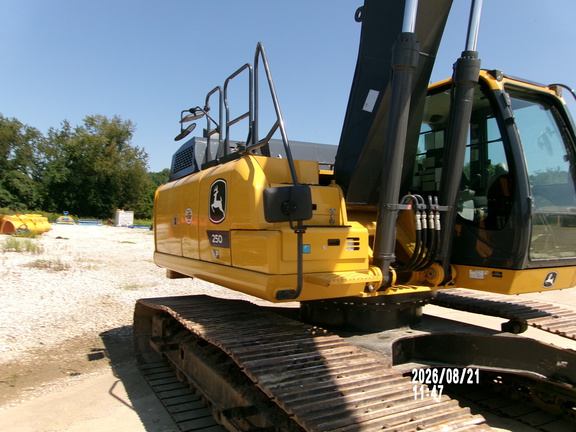 2023 John Deere 250P