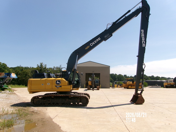 Photo of 2023 John Deere 250P