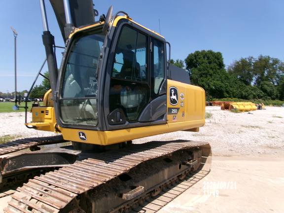 2023 John Deere 250P
