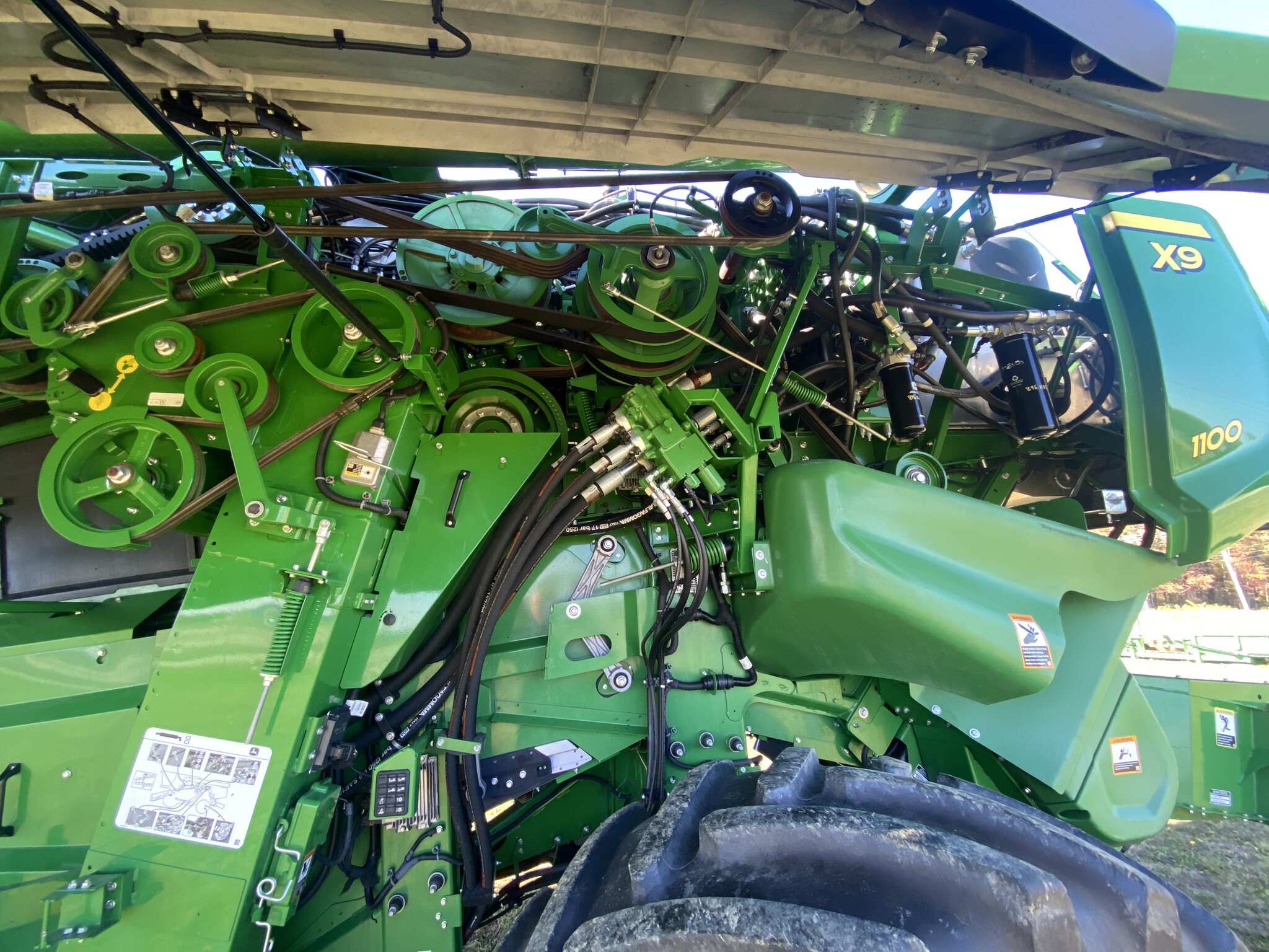 2022 John Deere X9 1100 Image 28