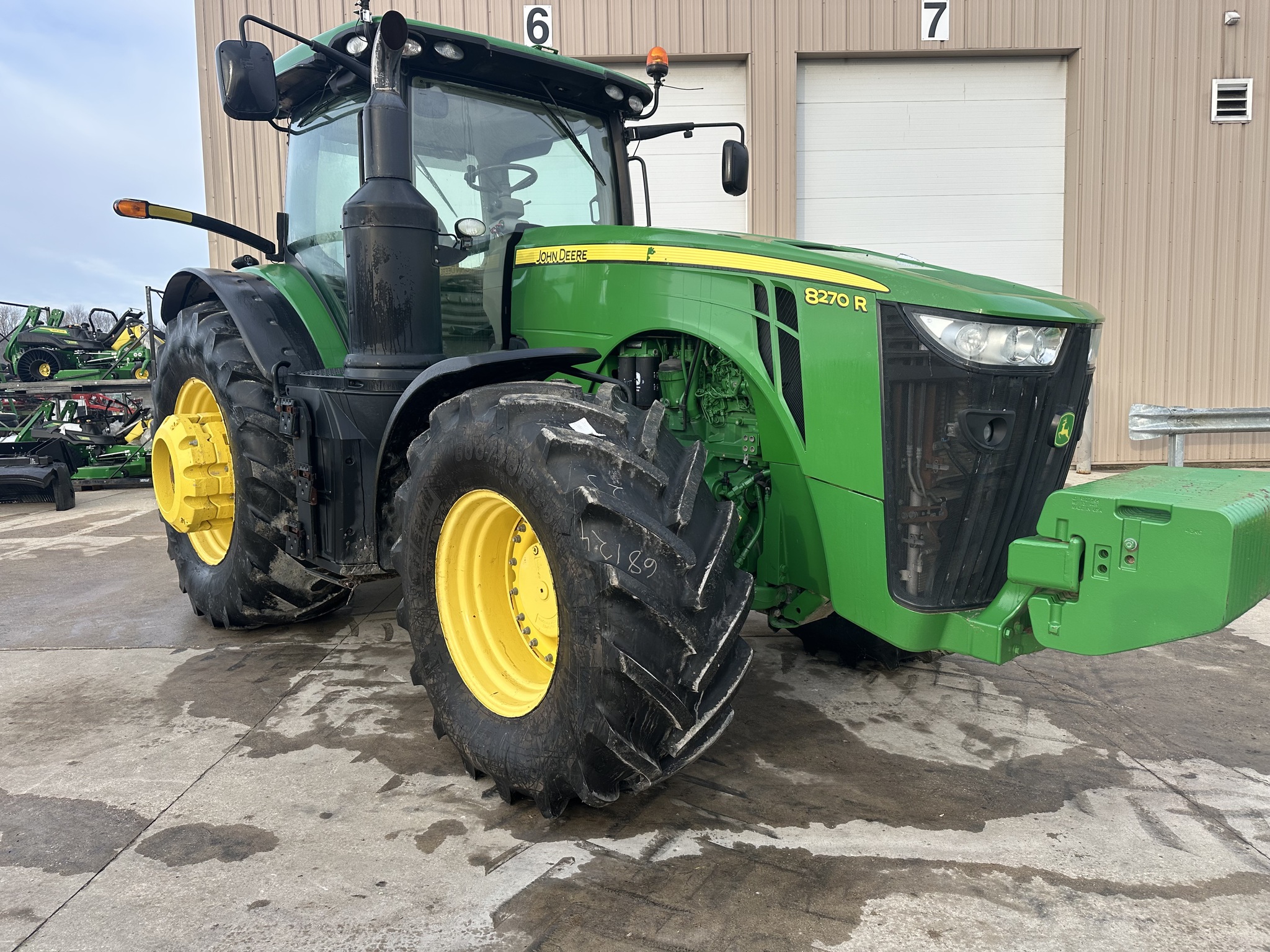 2018 John Deere 8270R Image 1