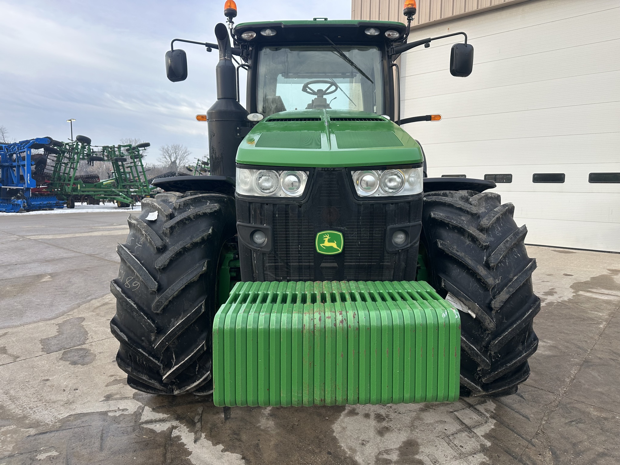 2018 John Deere 8270R Image 2