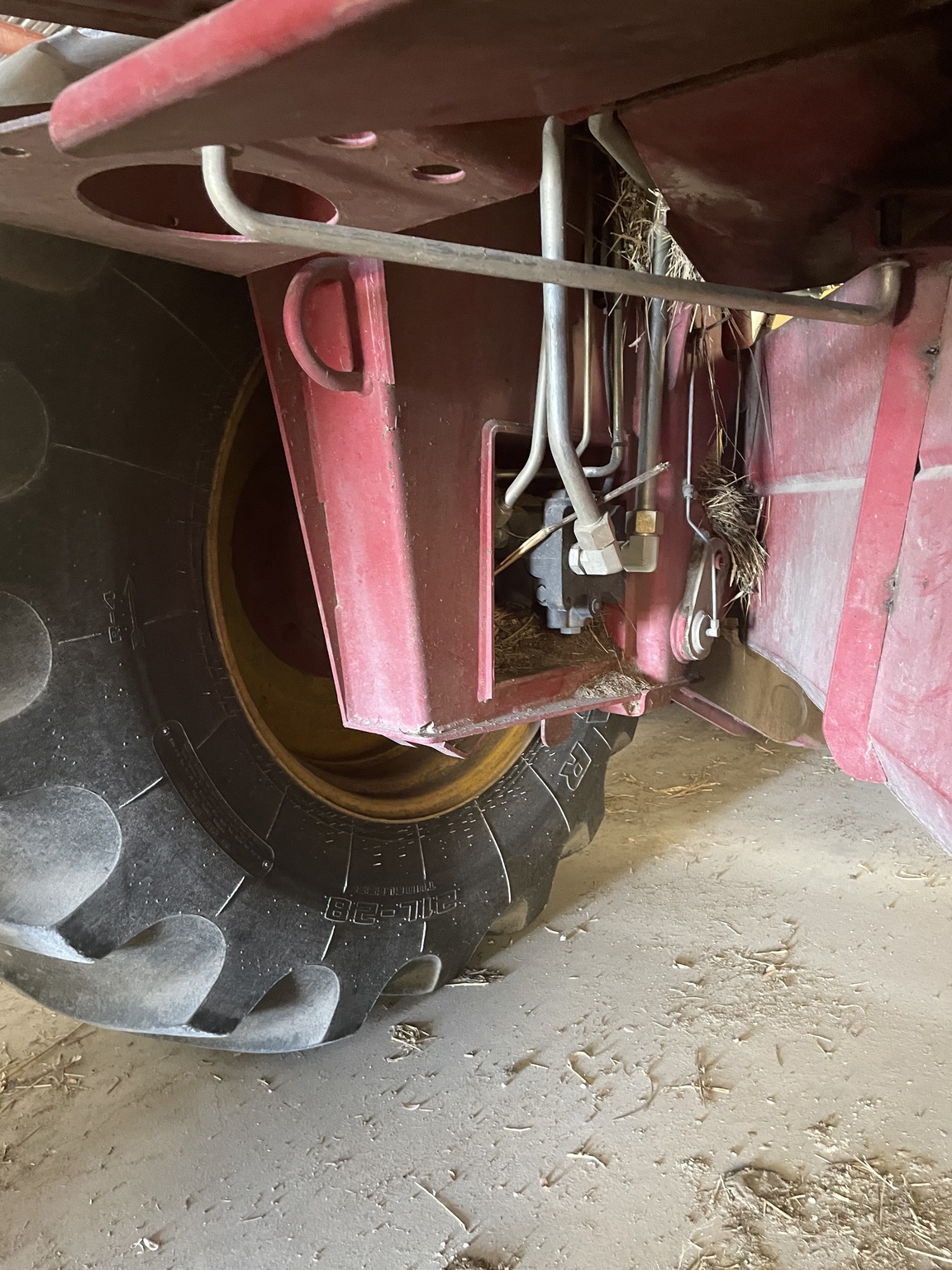 2013 New Holland H8040 Image 14