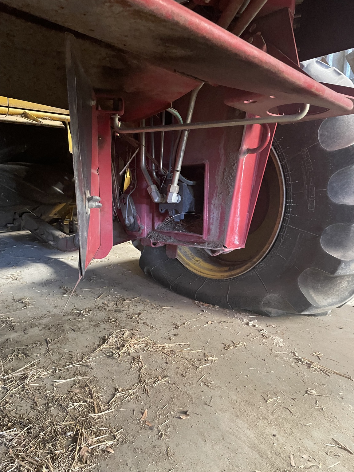 2013 New Holland H8040 Image 13