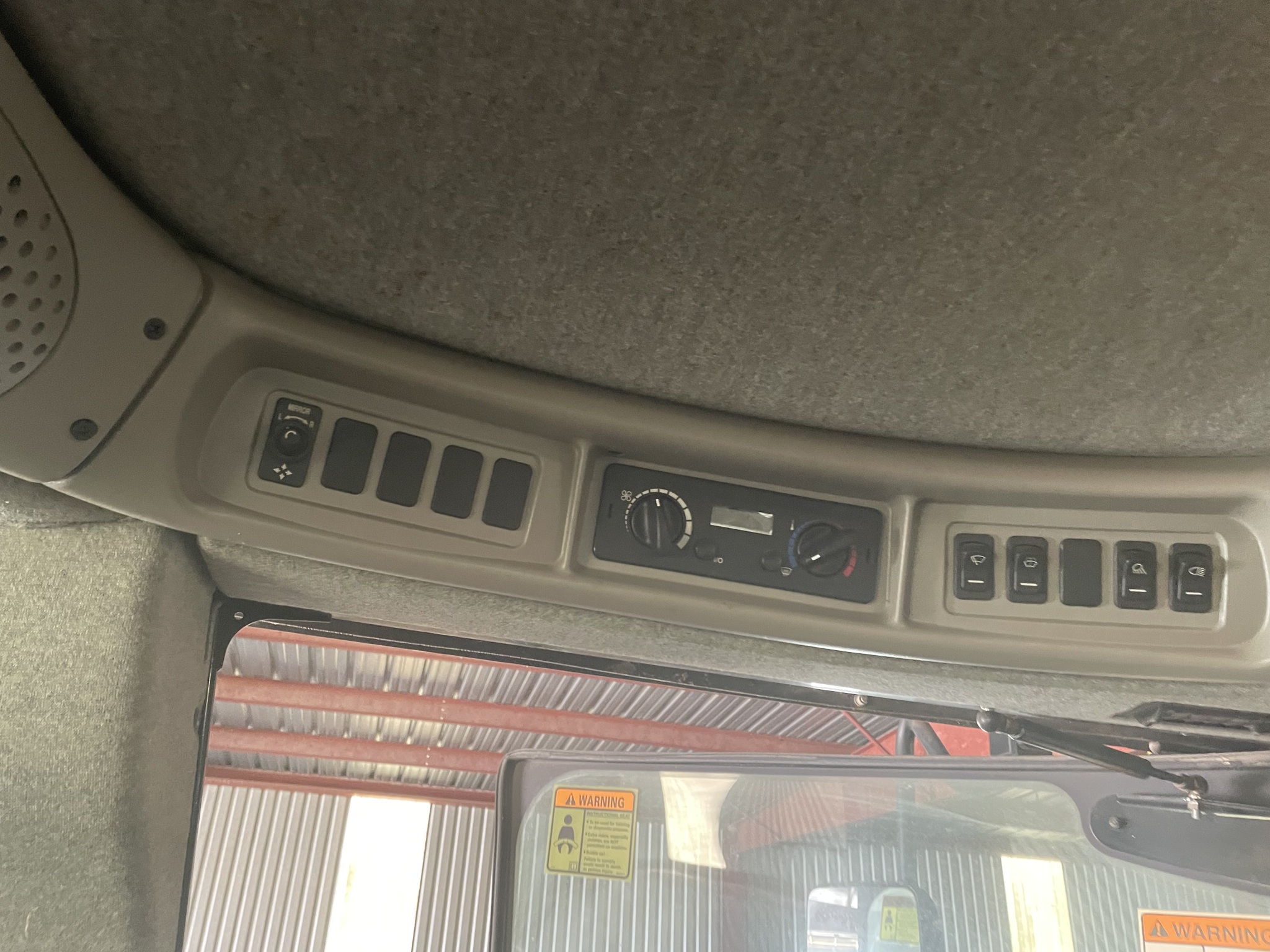2013 New Holland H8040 Image 18