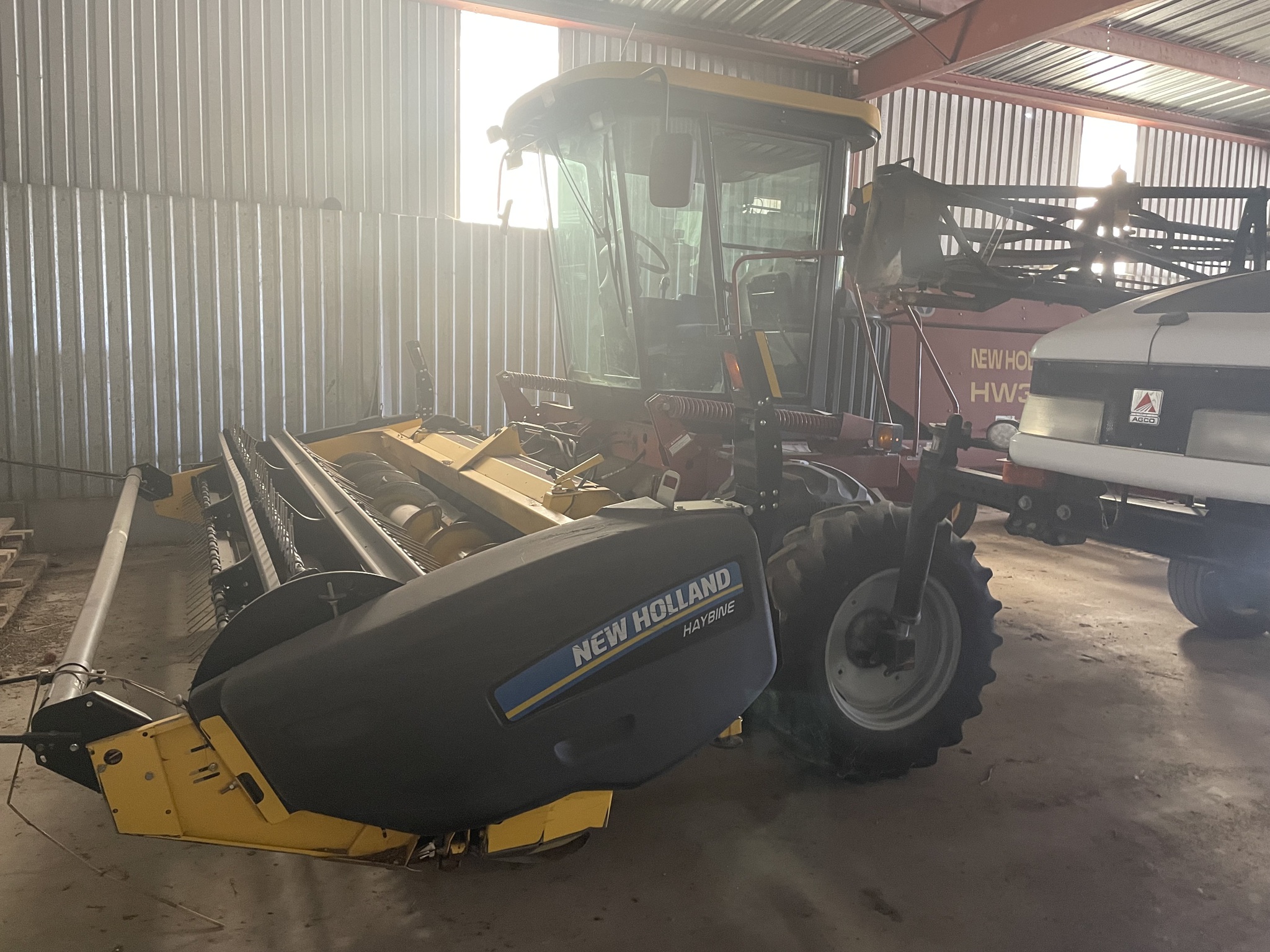 2013 New Holland H8040 Image 2
