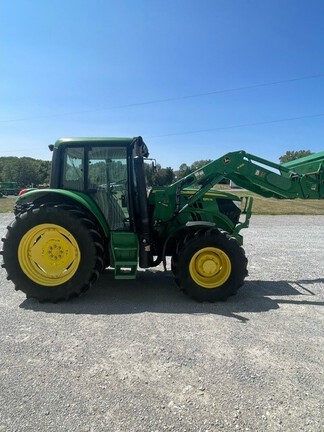 2013 John Deere 6115M Picture 8 2013 John Deere 6115M-8