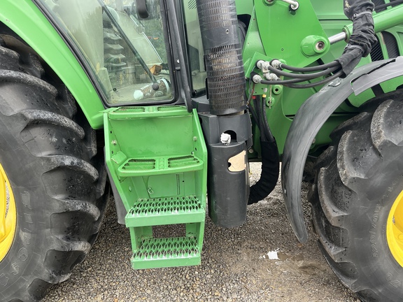 2013 John Deere 6115M Picture 5 2013 John Deere 6115M-5