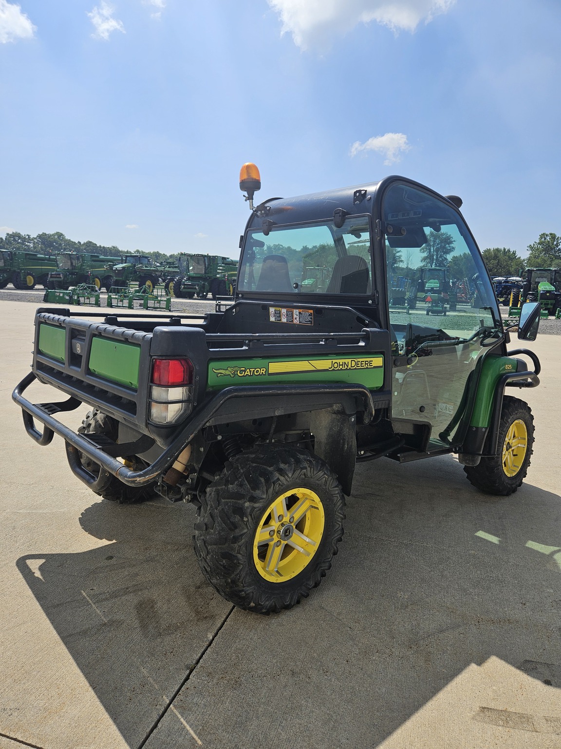 2014 John Deere XUV 825i Image 5