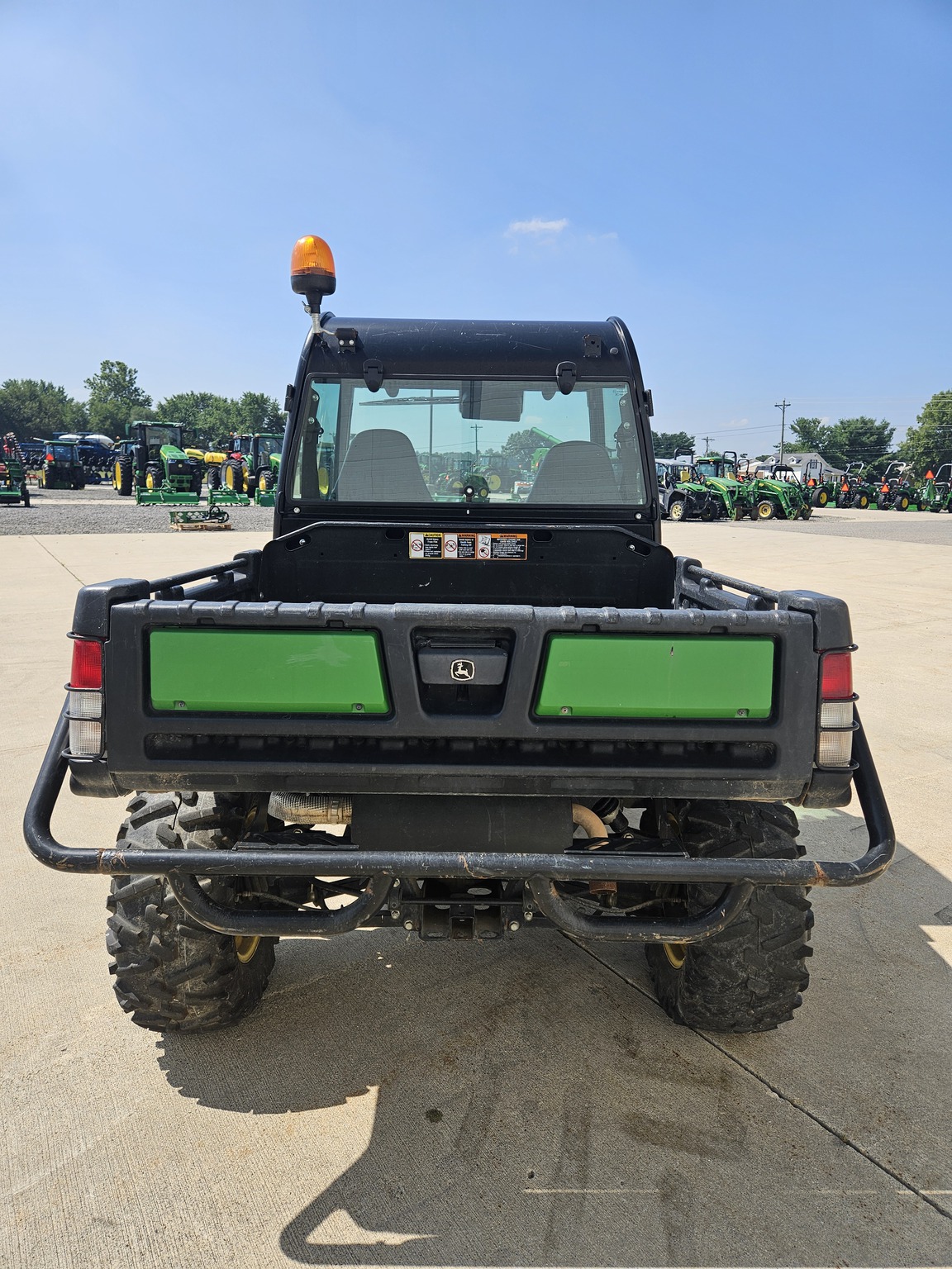 2014 John Deere XUV 825i Image 6