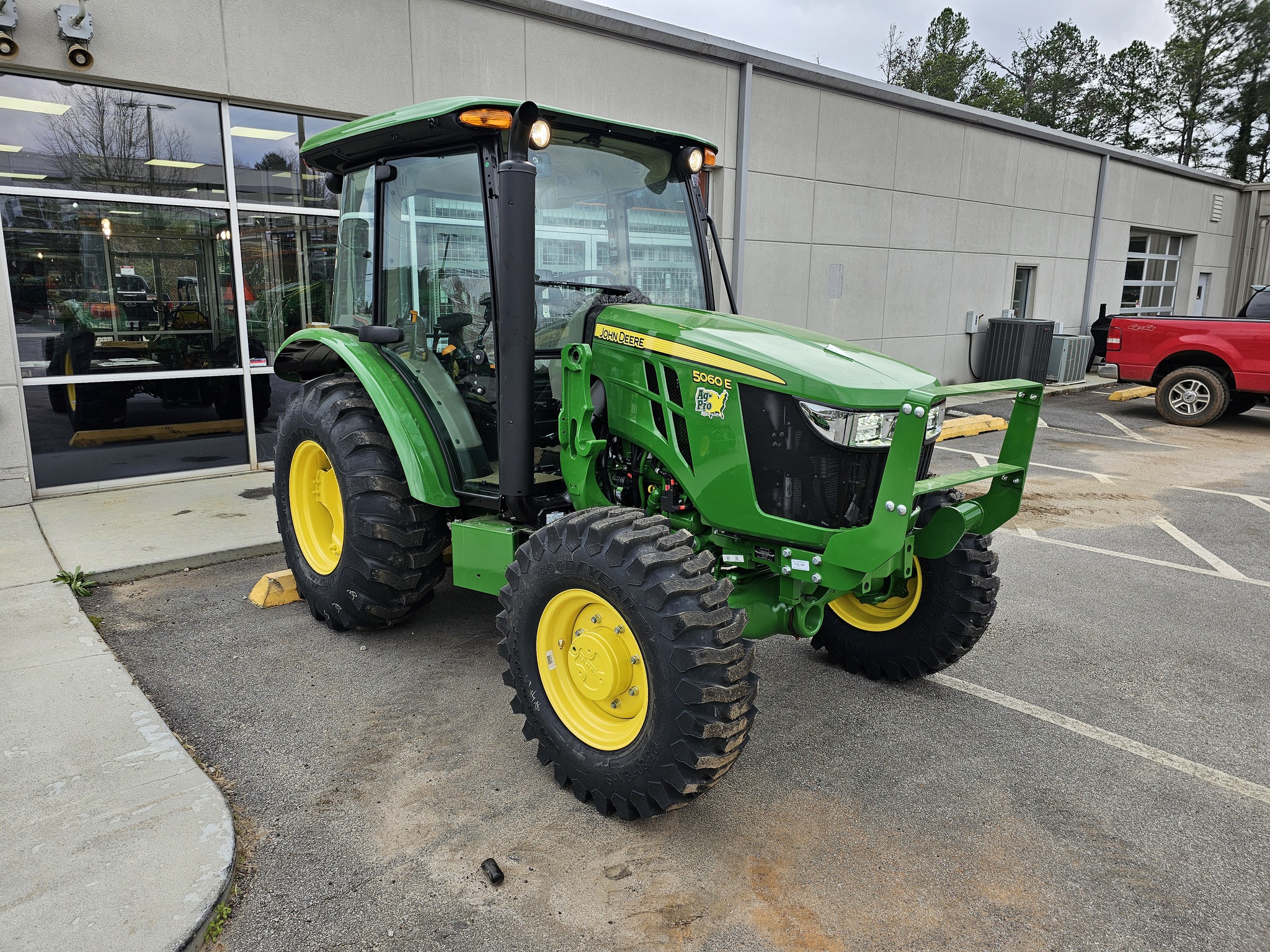 2024 John Deere 5060E Image 3