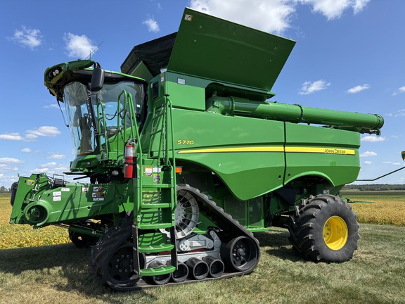 Used 2021 John Deere S770 Combines at Koenig Equipment in Urbana, OH - Photo2