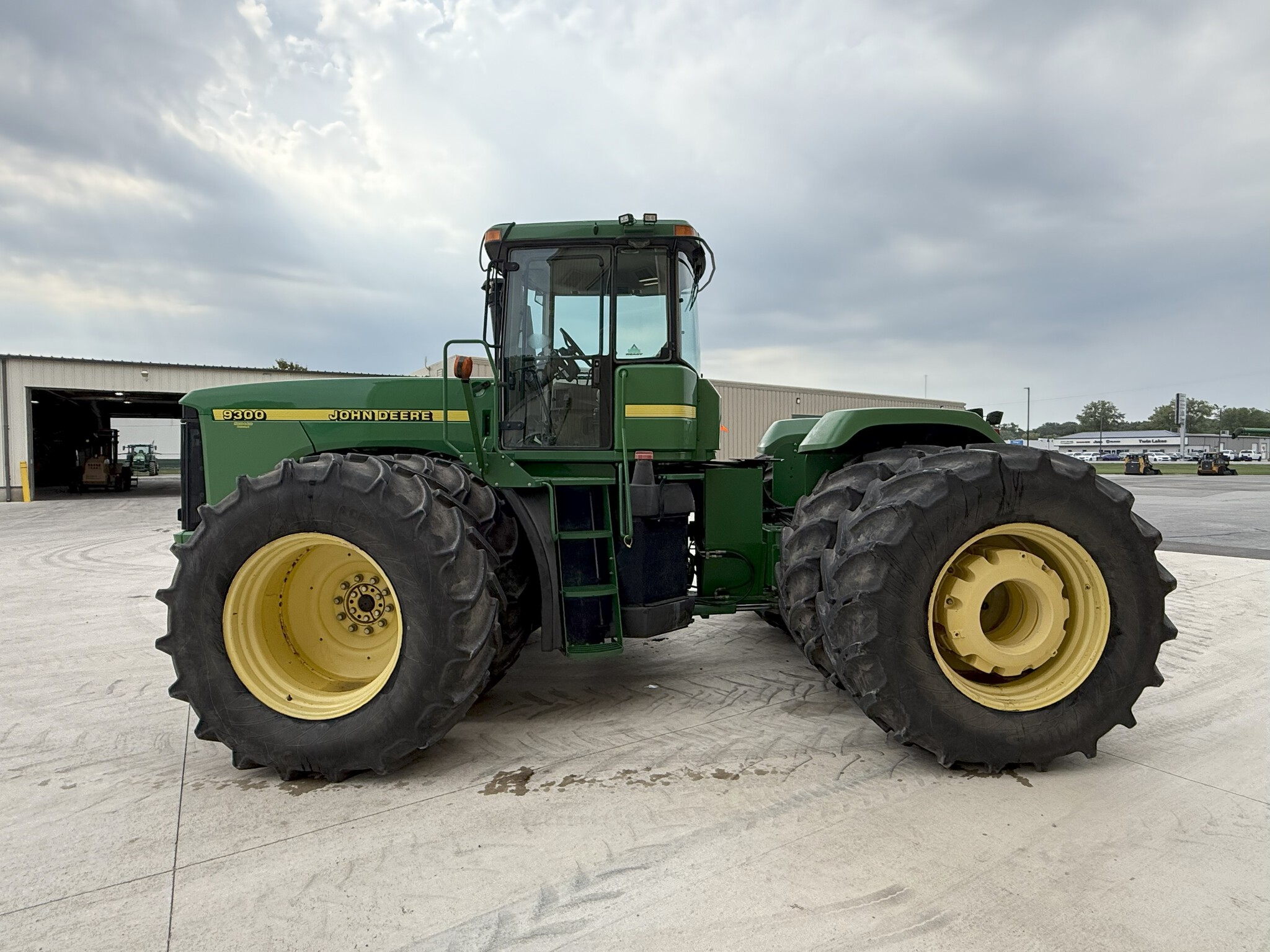 1998 John Deere 9300 Image 5
