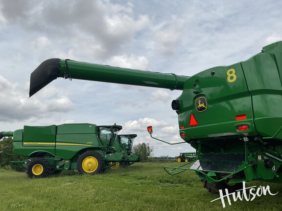 Photo of 2024 John Deere S780