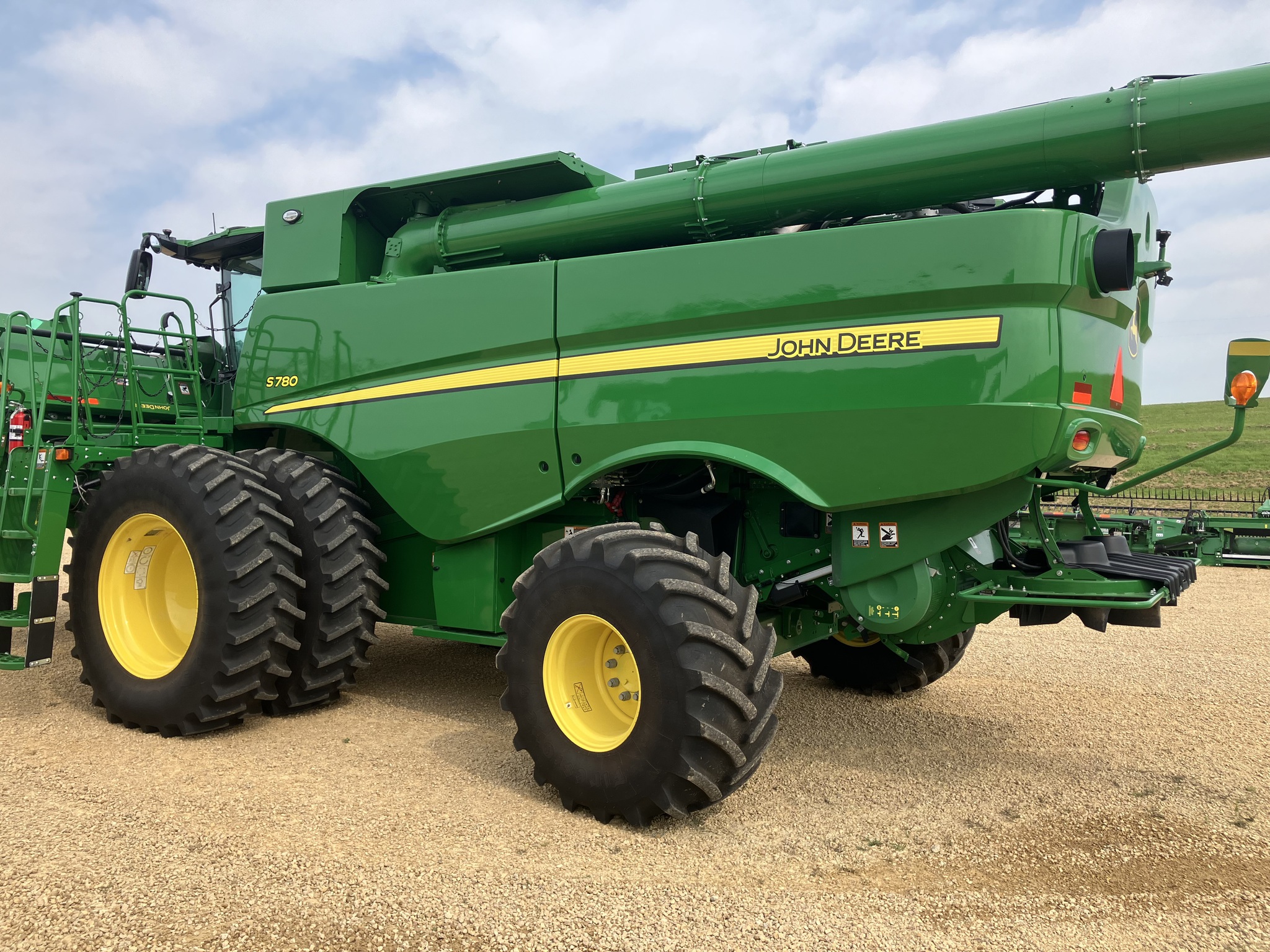 2024 John Deere S780 Image 2