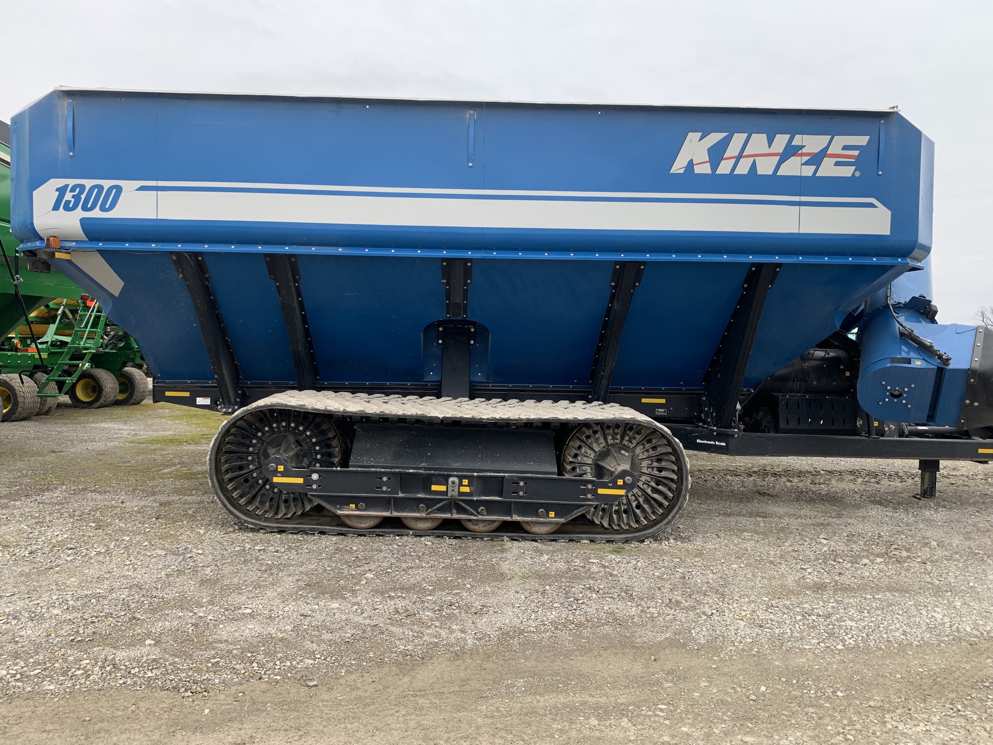  2014 Kinze 1300 at Heritage Tractor in Pittsburg, KS