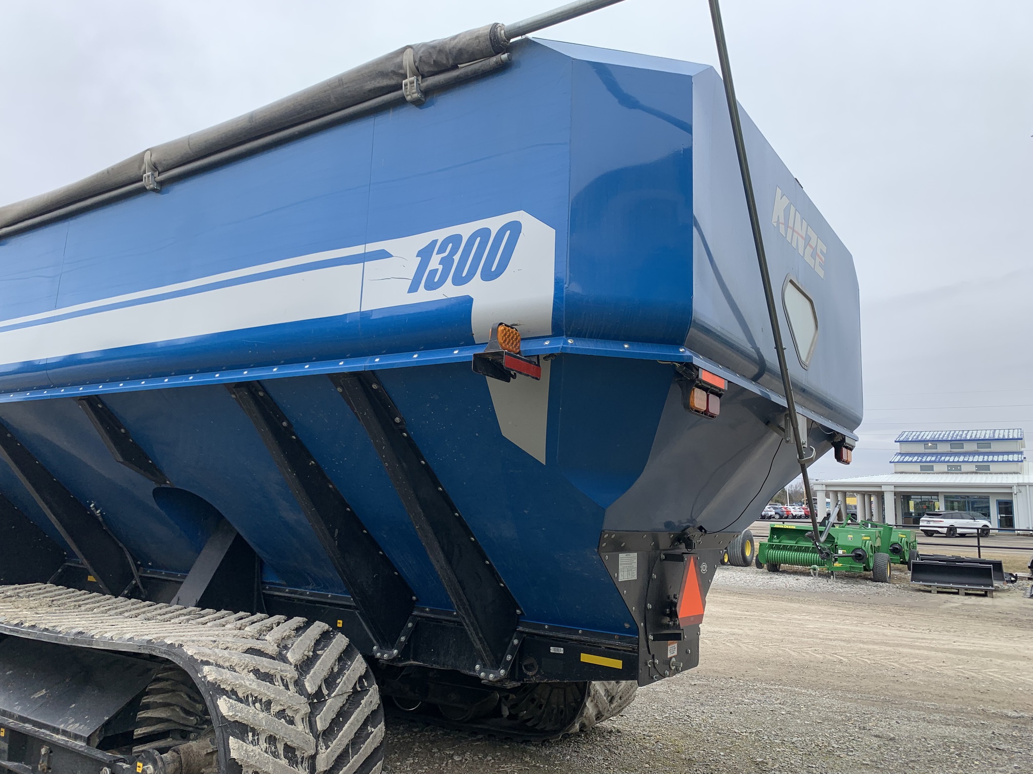  2014 Kinze 1300 at Heritage Tractor in Pittsburg, KS
