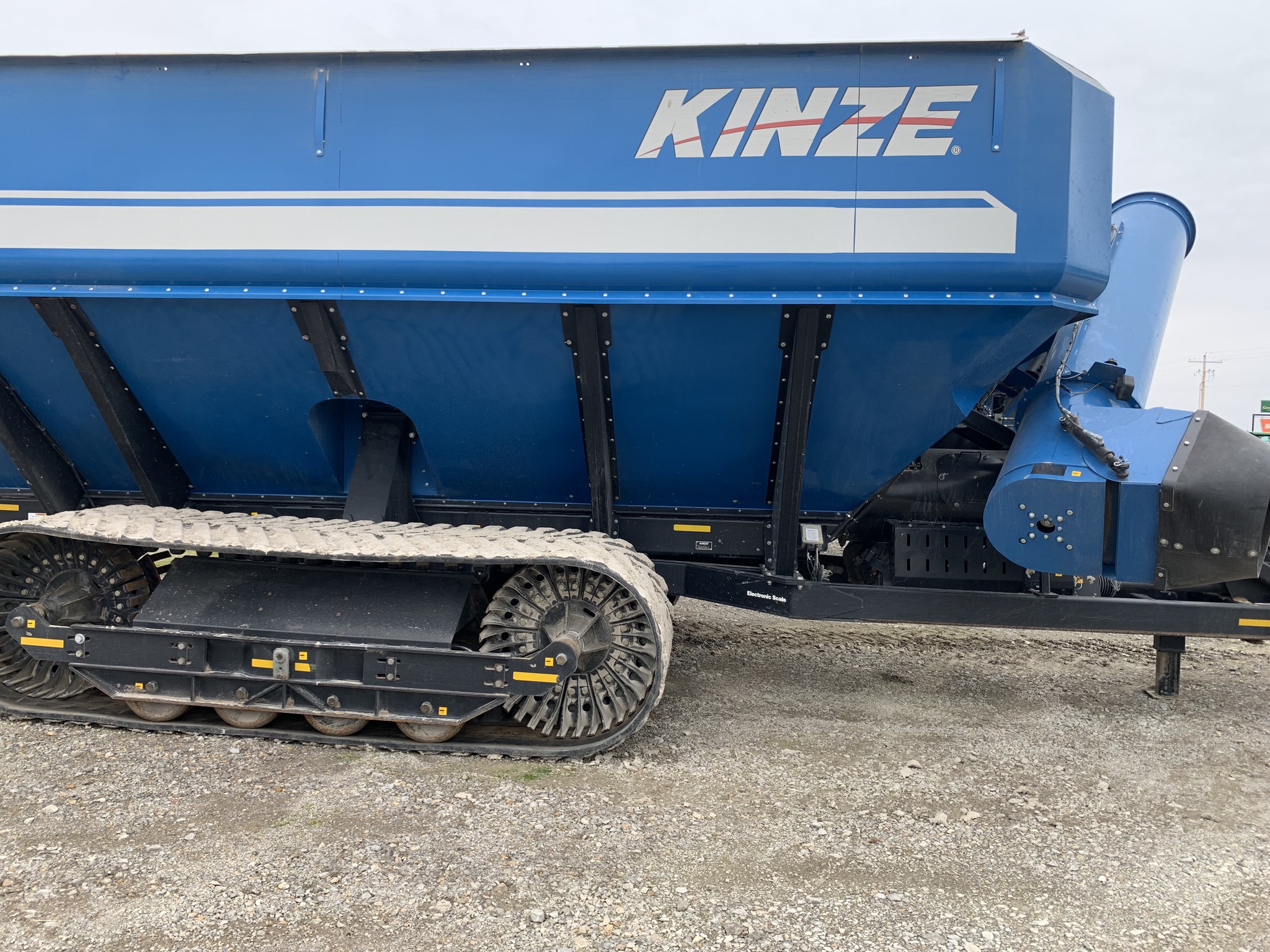  2014 Kinze 1300 at Heritage Tractor in Pittsburg, KS