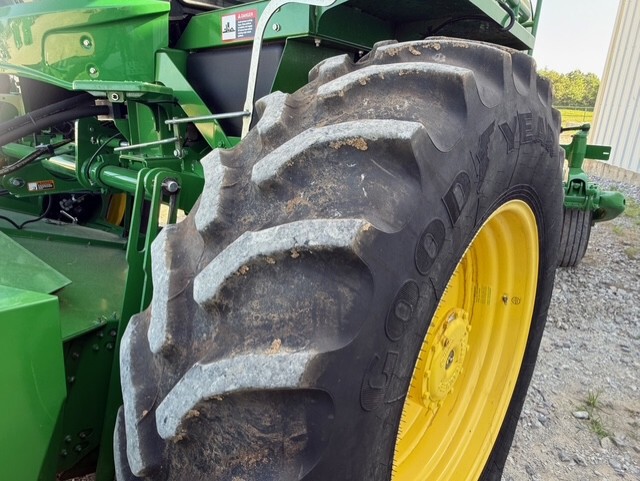 2019 John Deere W235 Image 11