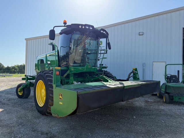 2019 John Deere W235 Image 2