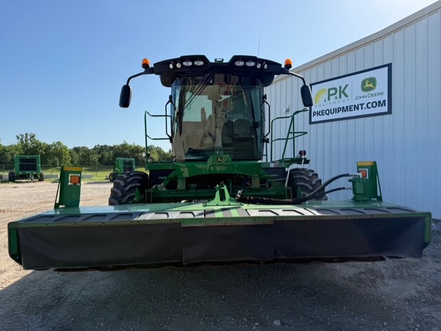 2019 John Deere W235 Image 3
