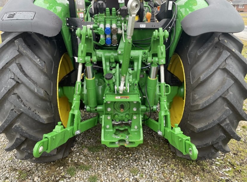 2025 John Deere 5075M Image 6
